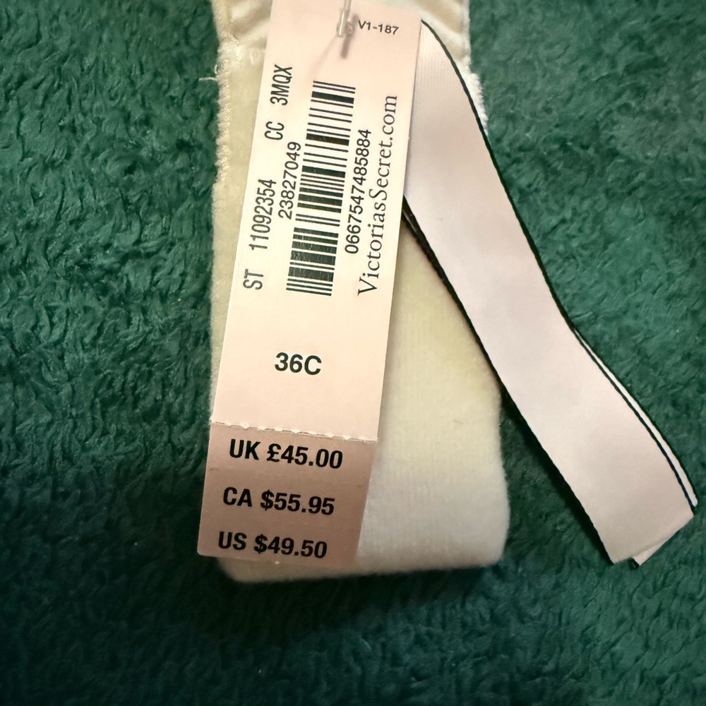 Victoria's Secret Cream Bra - Picture 4 of 4